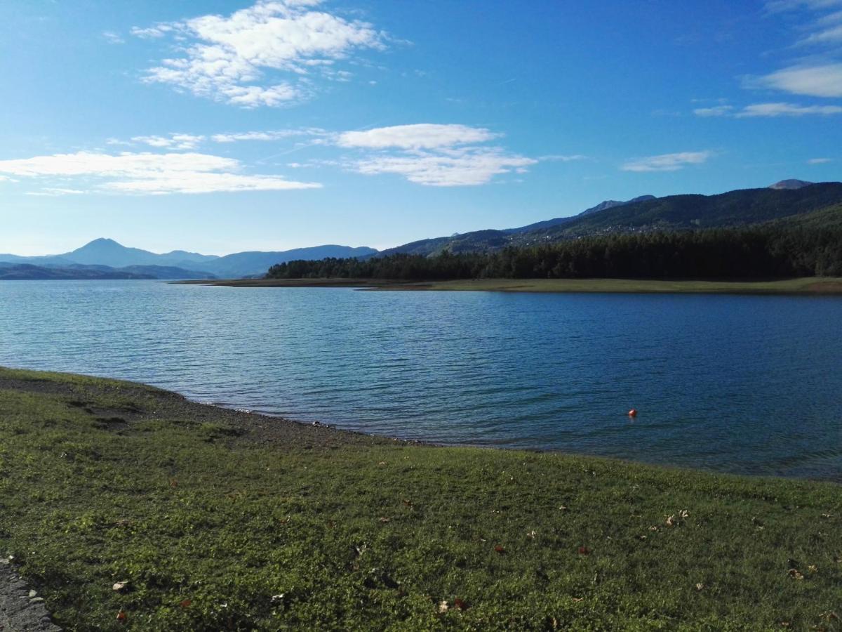 Cosy Lake House, Μια Ανάσα Πριν Τη Λίμνη Kalívia Exteriör bild