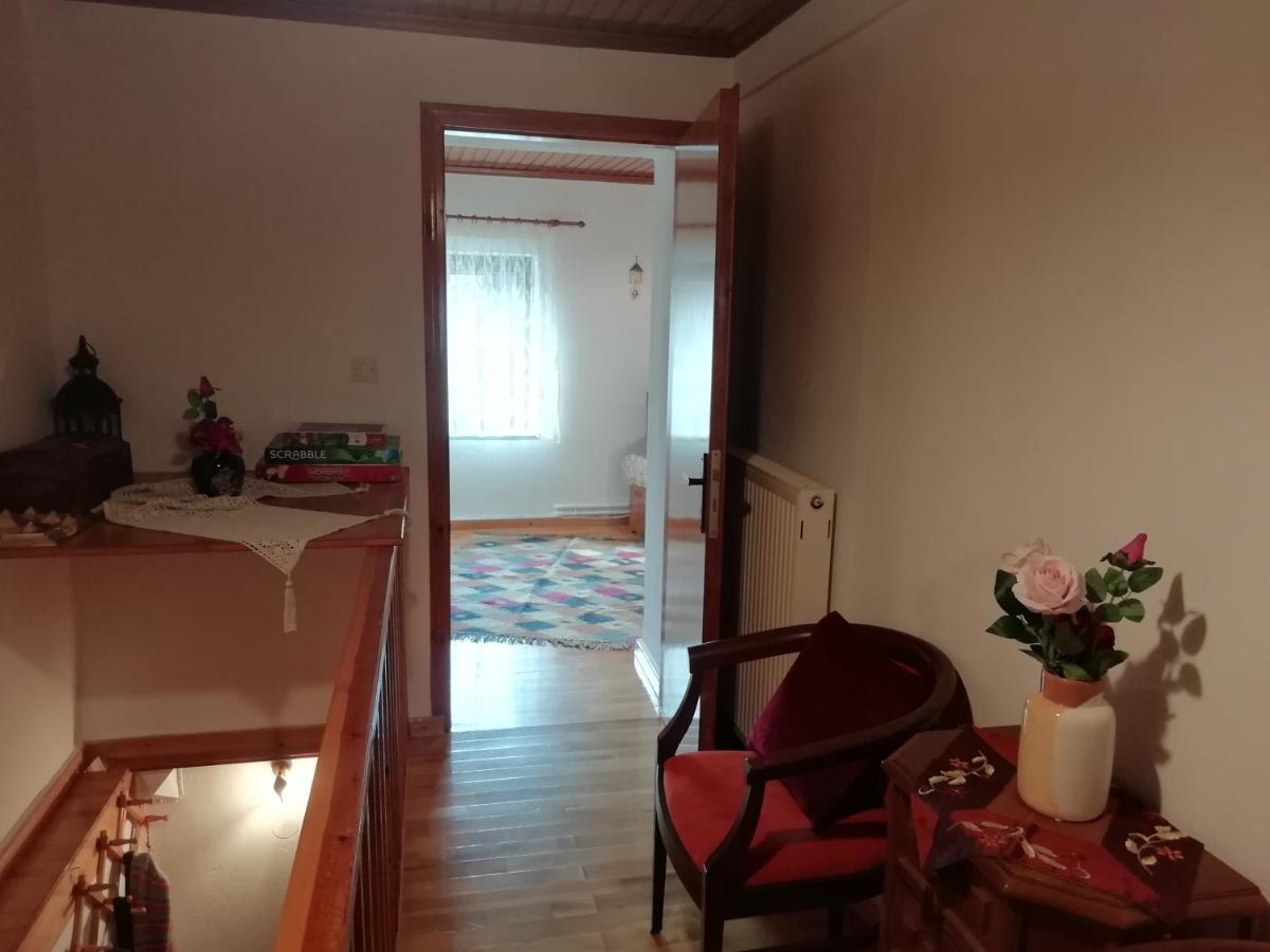 Cosy Lake House, Μια Ανάσα Πριν Τη Λίμνη Kalívia Exteriör bild